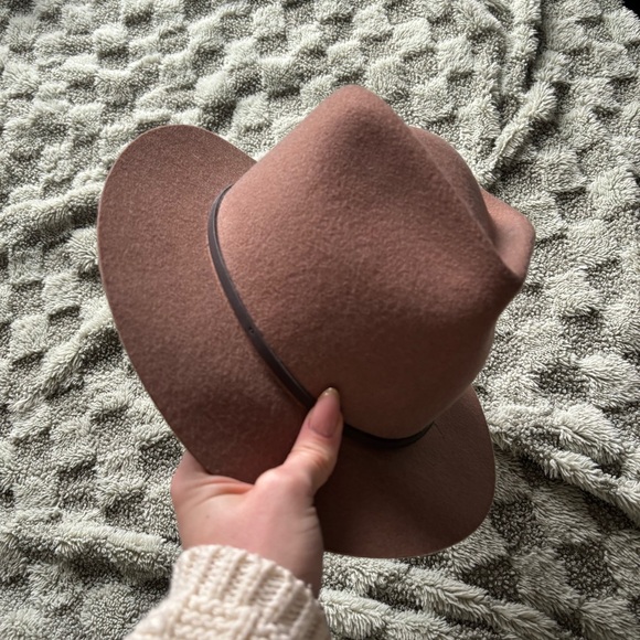 Hat - Picture 3 of 4